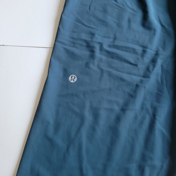 Lululemon men's Core joggers. - Picture 5 of 13